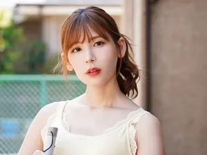 Cô nàng trở về trường xưa làm giáo viên thực tập clb bơi lội và cái kết đắng