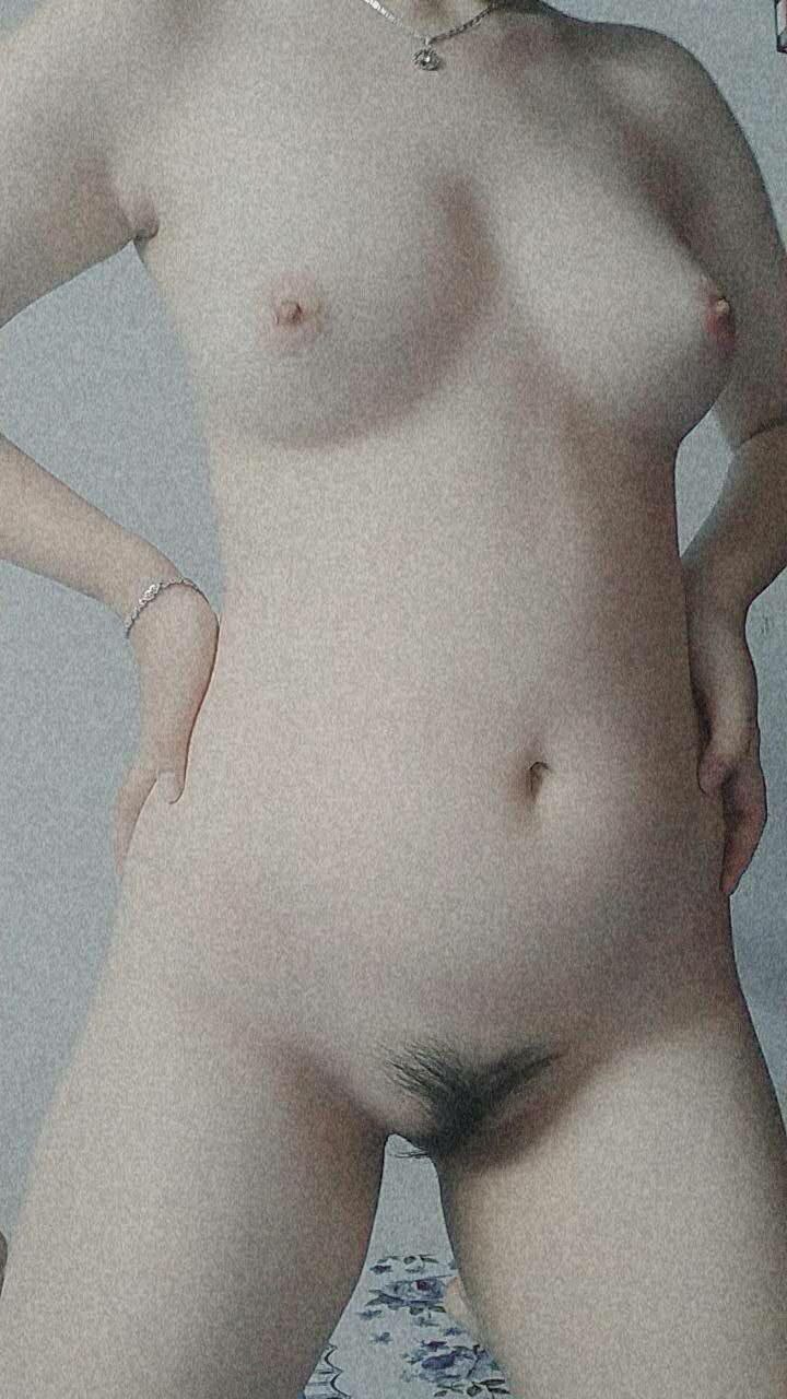 Những cơn mưa bất chợt làm lồn em thêm ướt