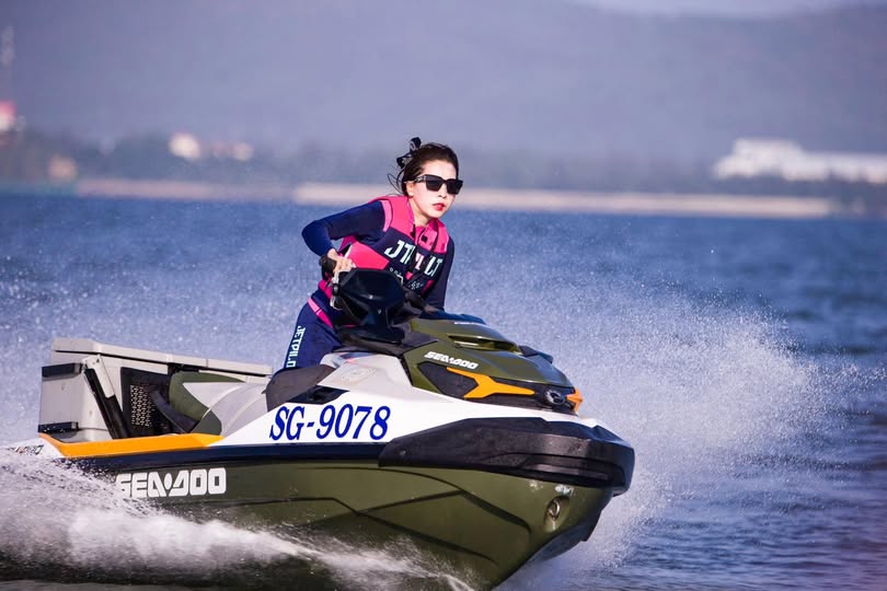 Móc lồn gạ đụ thằng bạn thân